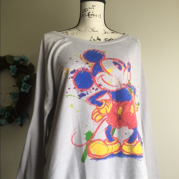 XL Mickey Mouse Sweater - Picture 1 of 2